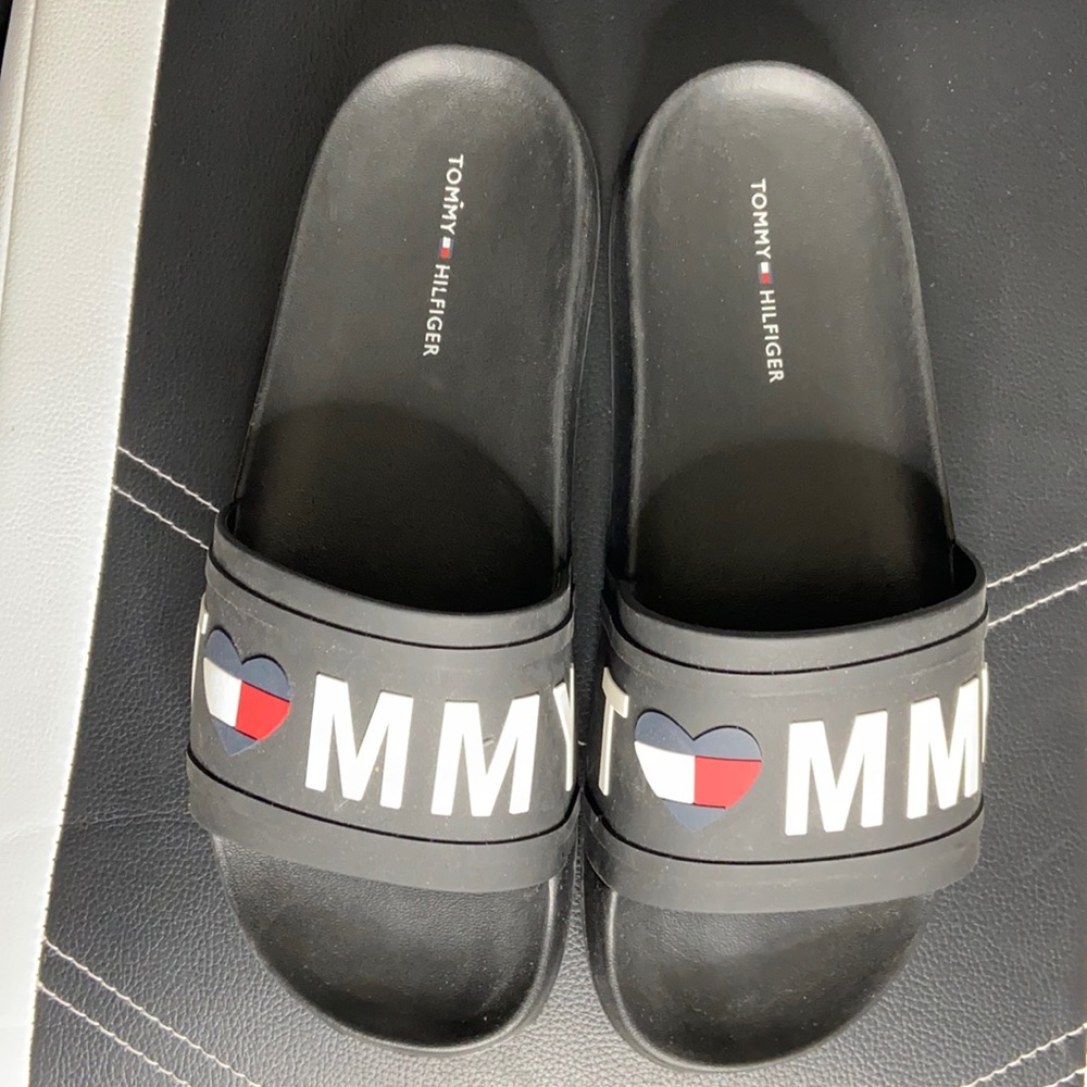 Tommy slides